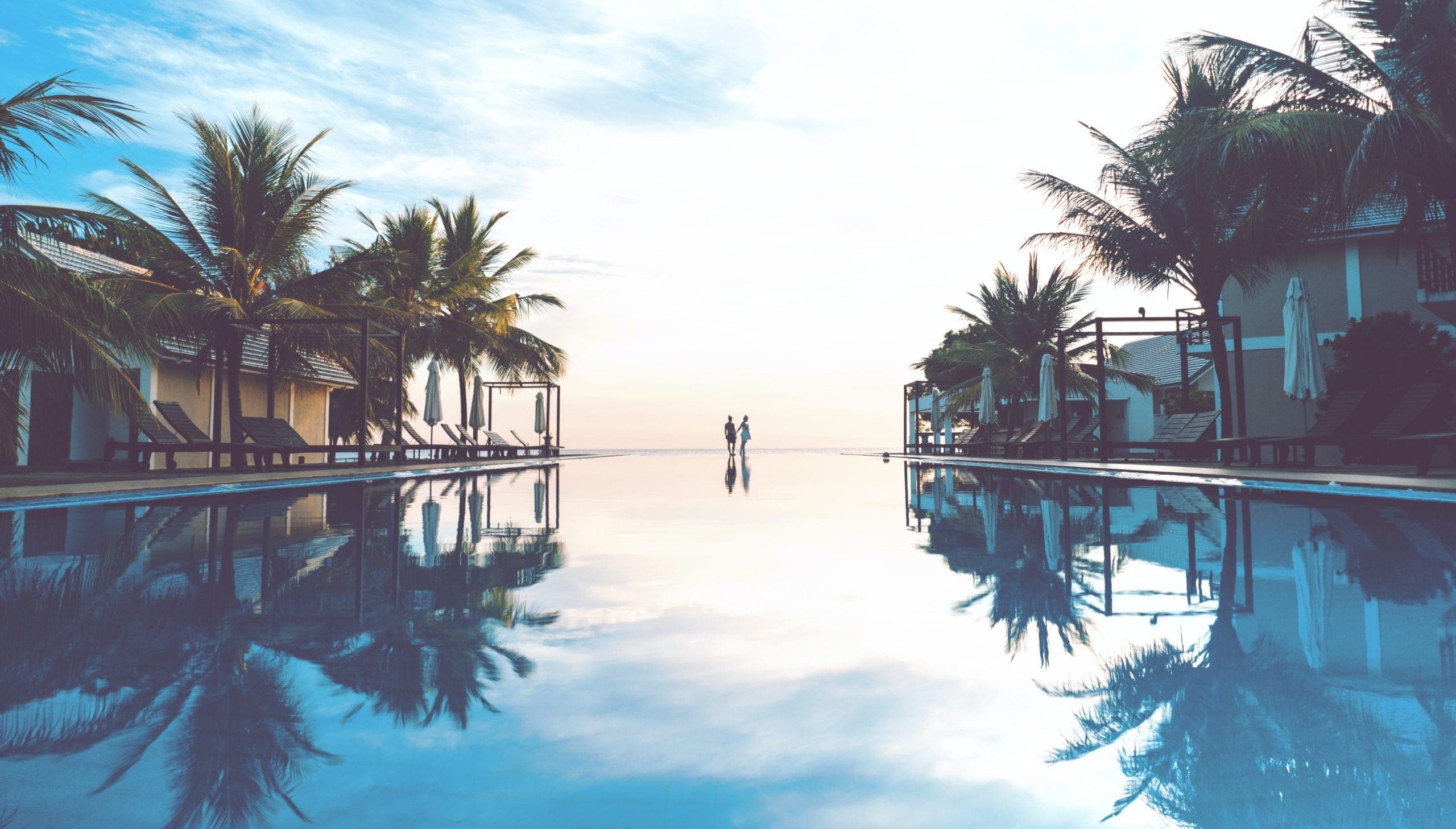 Flashpacking Vs. Backpacking | Flashpack Journal